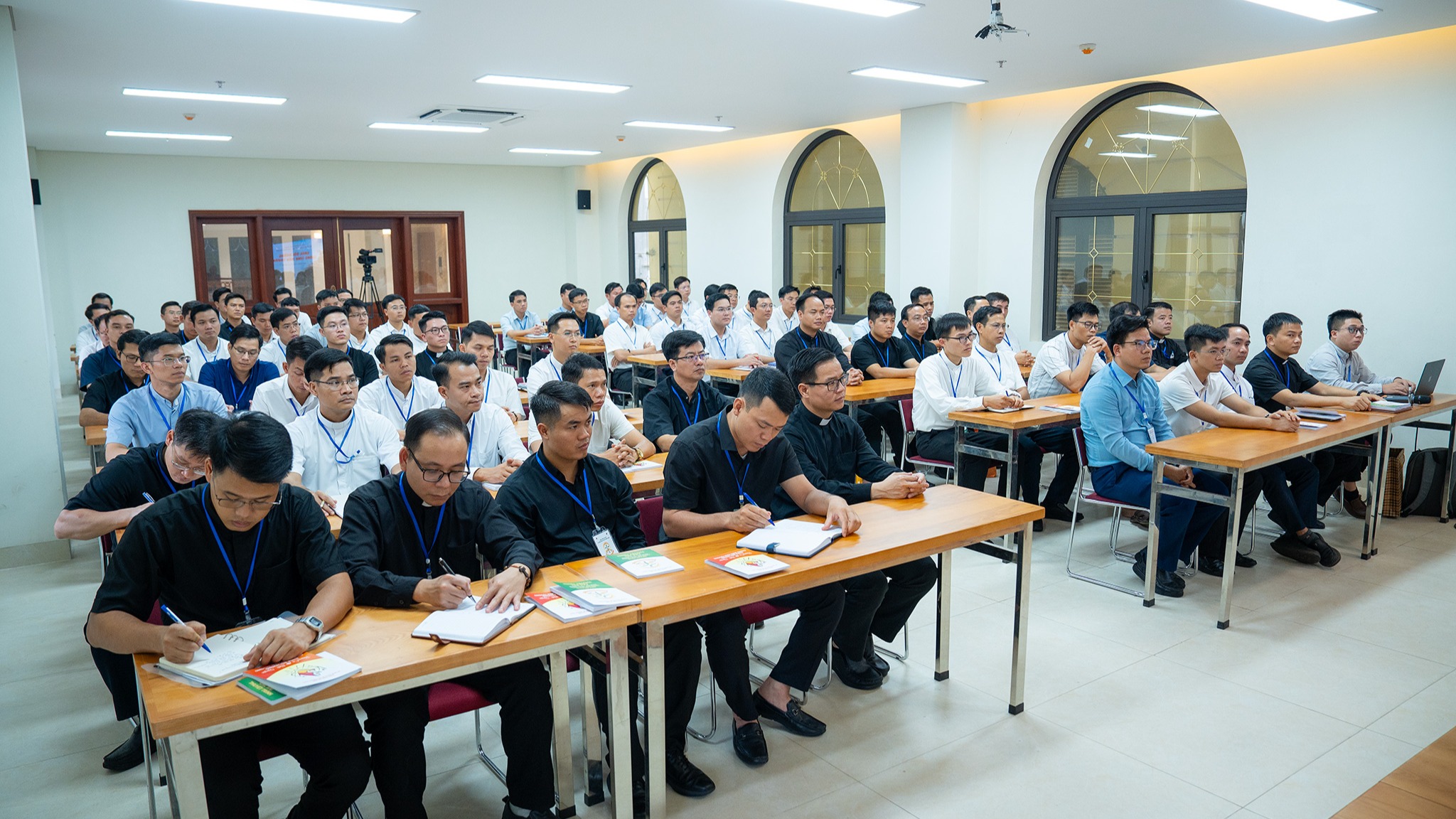 Khai mạc khóa Bồi dưỡng Chủng sinh mãn trường Giáo tỉnh Hà Nội 2026